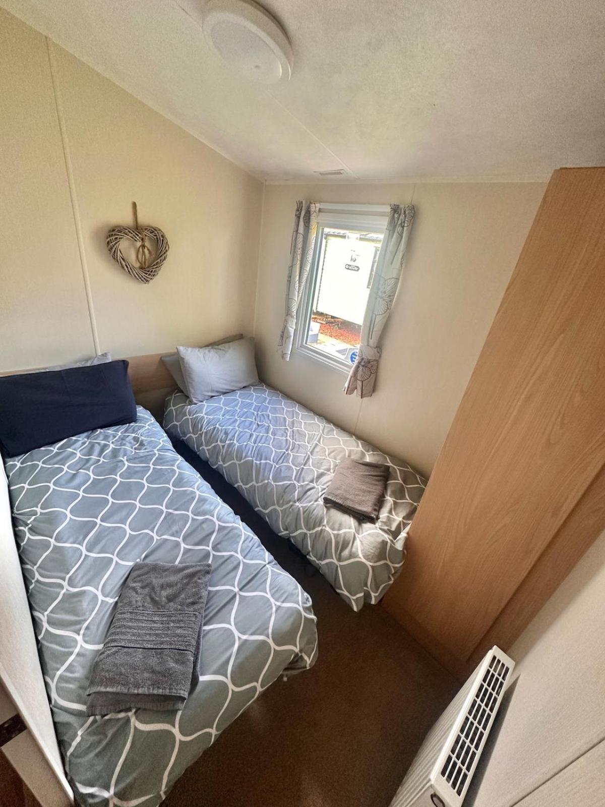 Two Bedroom Willerby Parkhome In Uddingston, Glasgow Exterior photo